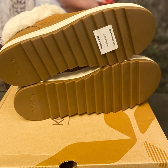 Koolaburra by UGG Women’s Tynlee Lace-up Boots NIB Size 8 - Picture 7 of 7